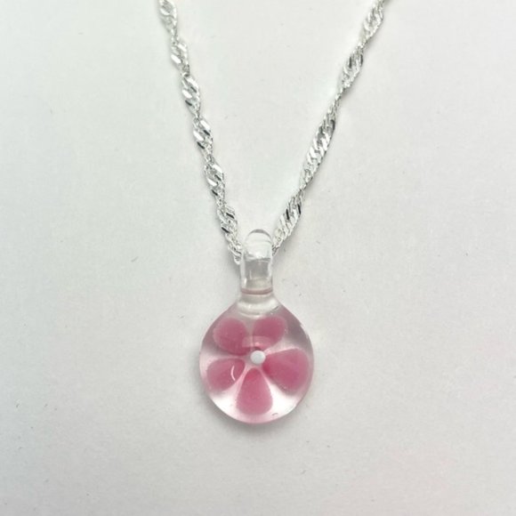 Jewelry - Glass Flower Pendant and 19” Twisted Chain
